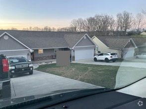 Building Photo - 228 Vanover Ln