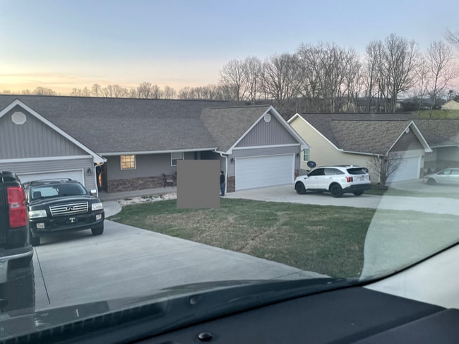 Building Photo - 228 Vanover Ln
