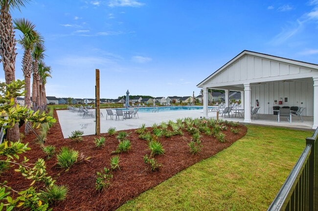 Building Photo - 423 Squire Pope Rd