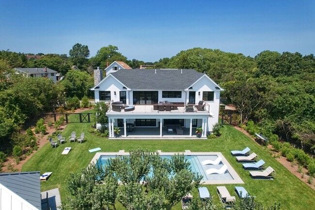 Building Photo - 12 S Elroy Dr