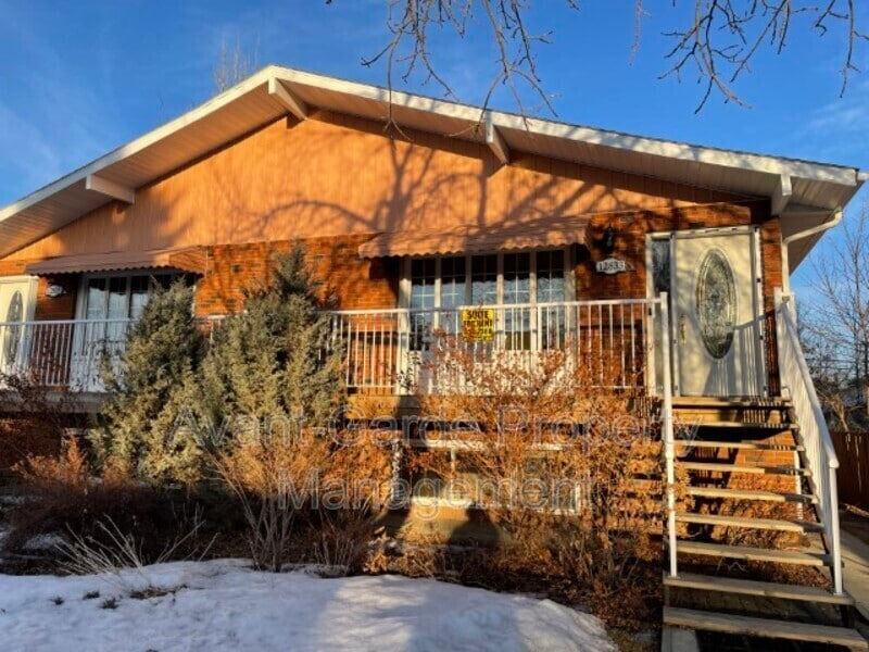 Primary Photo - 12833-12873 73 St