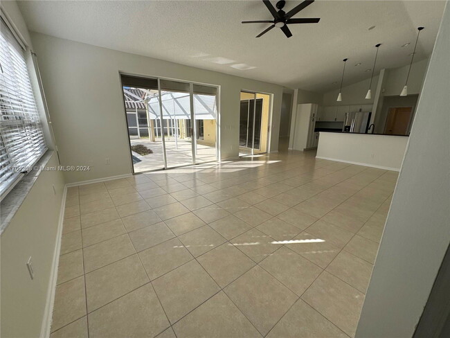 Foto del edificio - 7440 NW 65th Ln