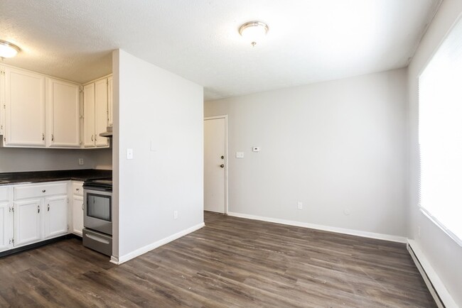 Building Photo - Wonderful 4 Bedroom Ranch Home
