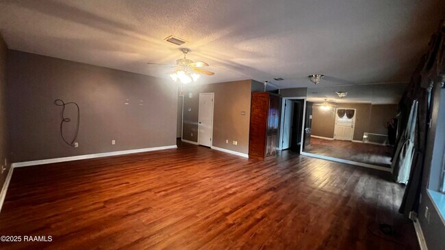 Foto del edificio - 119 Gayle Dr