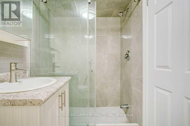 Photo du bâtiment - 42 Madron Cres