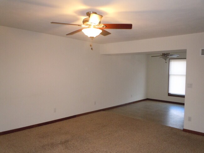 Foto del edificio - 1815 Parkview Dr
