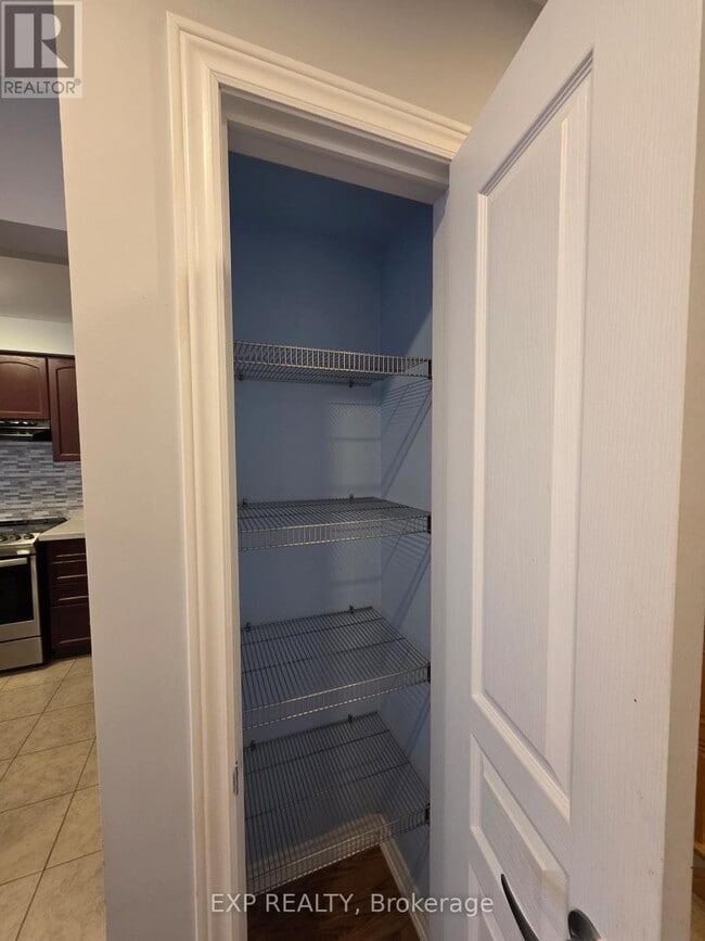 Building Photo - 11 Winisk St