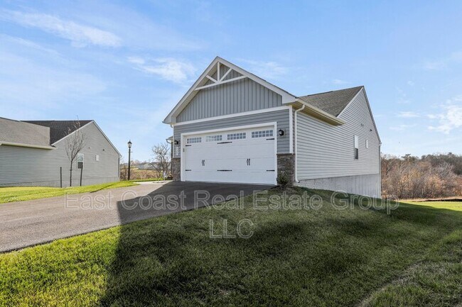 Building Photo - 329 Bookers Ct