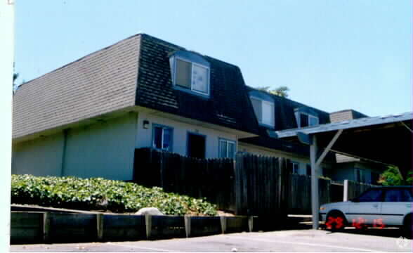 Foto del edificio - 8720 Lund Hill Ln