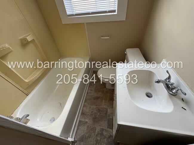 Foto del edificio - 726 19th St S