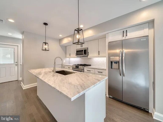 Foto del edificio - 1849 S Charles St