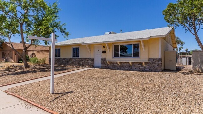 Foto del edificio - ? Newly Remodeled! 3-Bed/2-Bath in North P...