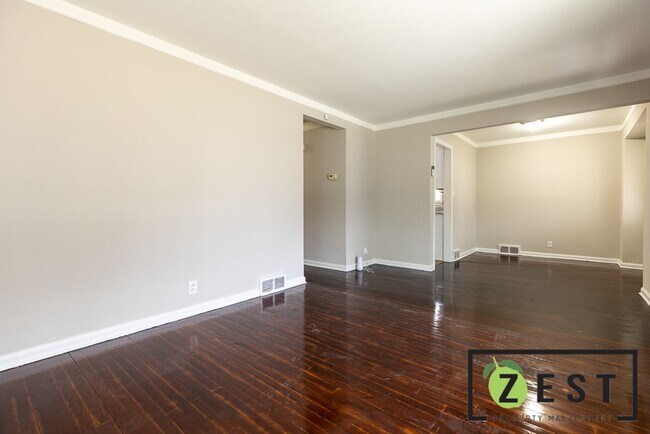 Foto del edificio - BEAUTIFUL 3 BEDROOM 1 BATH