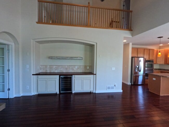 Building Photo - 2215 Harvest St