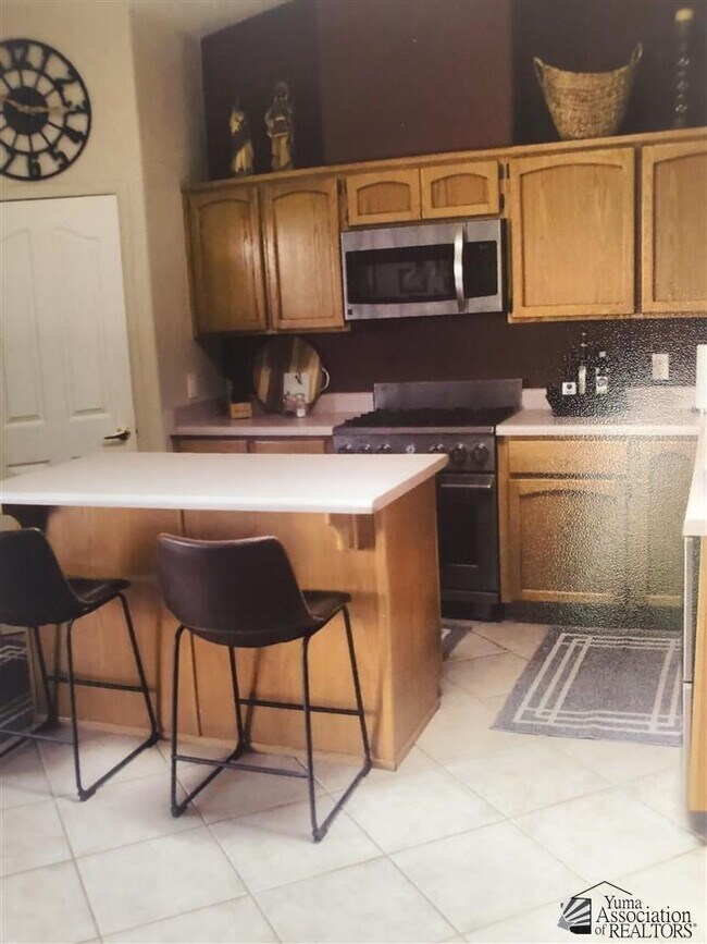 Foto del edificio - 10724 E 35th St