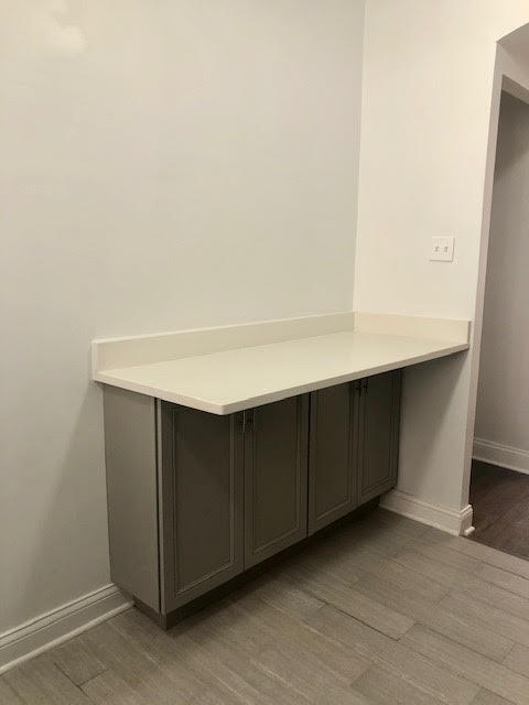 Building Photo - 1068 W Thorndale Ave