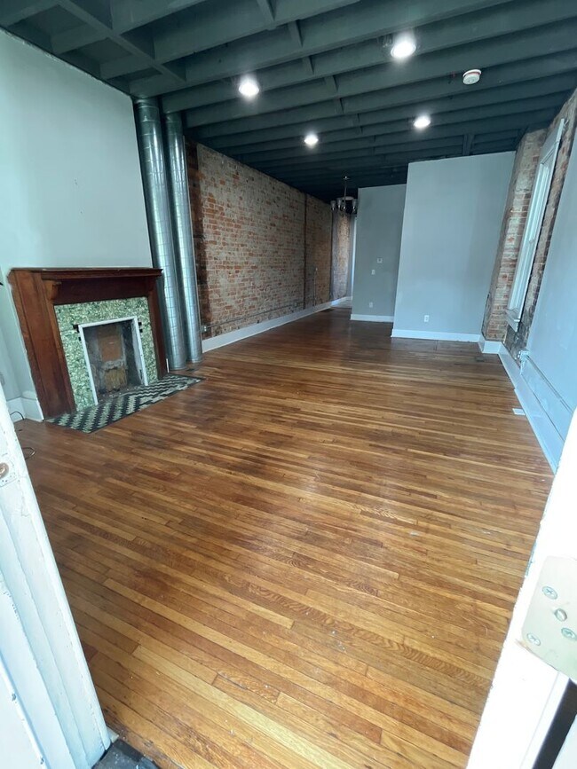 Foto del edificio - 1540-1542 Clifton Ave