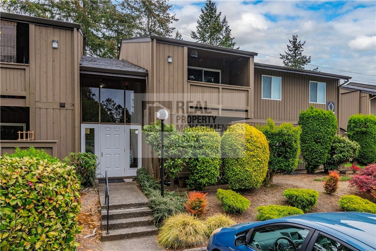 Foto principal - 2 Bedroom Condo in Tacoma!