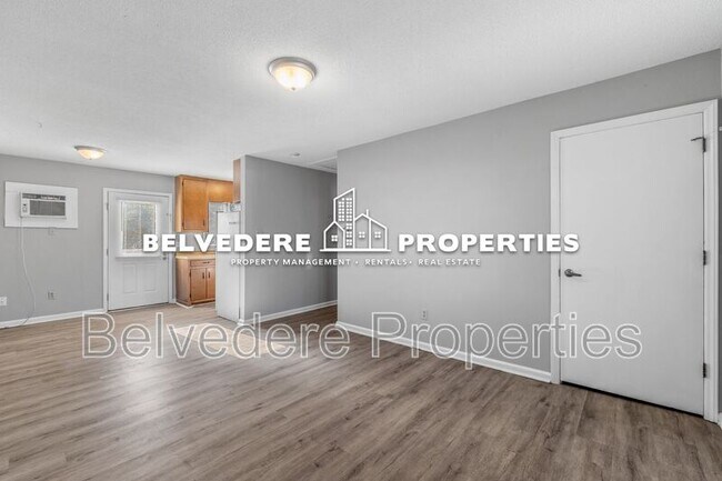 Building Photo - Third Ave N (507)