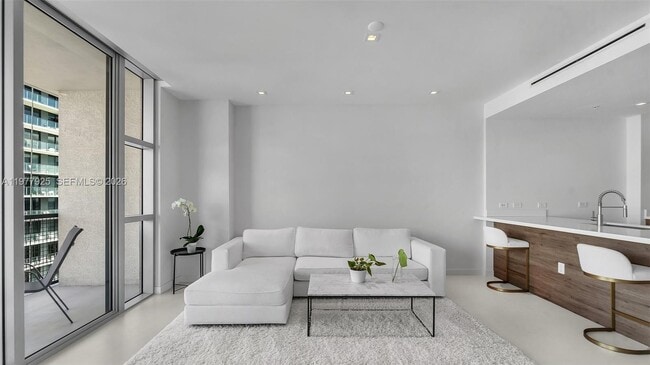 Foto del edificio - 3301 NE 1st Ave