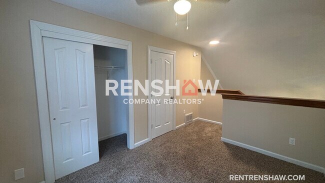 Foto del edificio - 2818 Laura Cir E