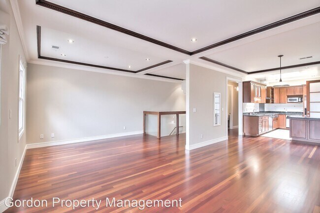Building Photo - 2 br, 1.5 bath House - 444 Laurel Street