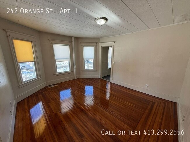 Foto del edificio - 242 Orange St