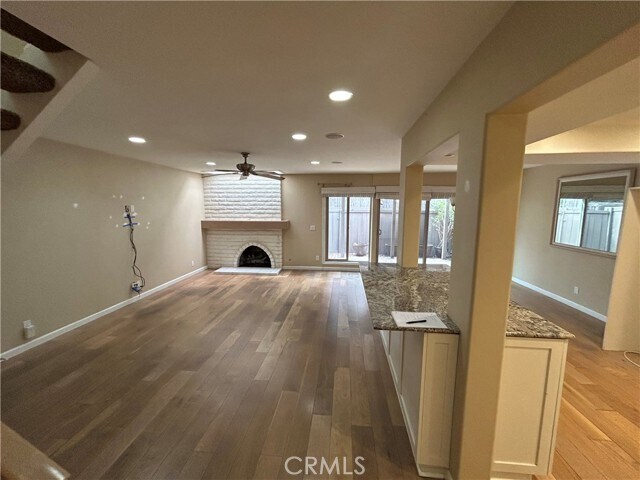 Building Photo - 479 Plaza Estival