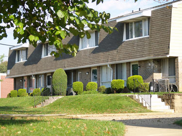 Foto del edificio - Franklin Square Townhomes