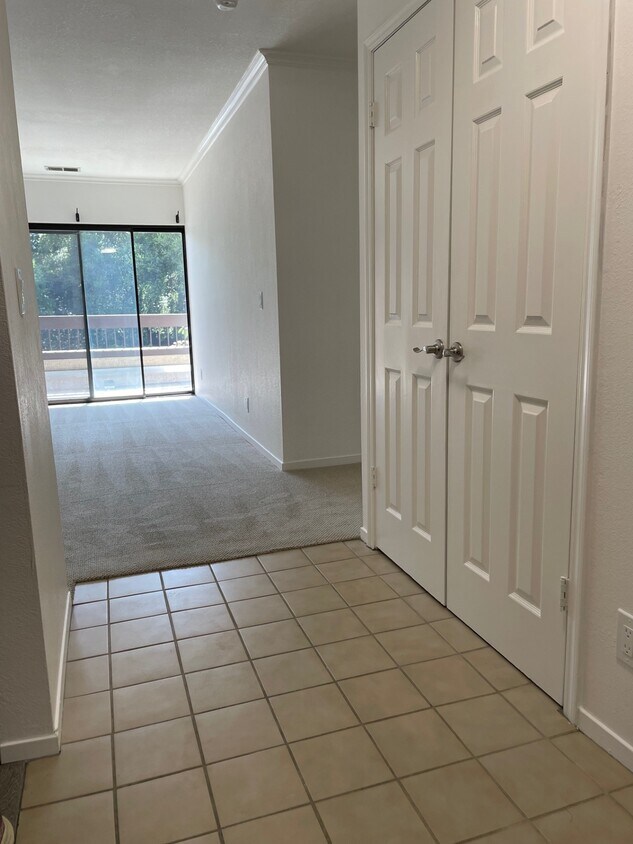 Foto principal - 328 N Villa Way