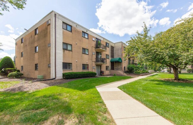 Foto del edificio - Beautiful Meadowood Condo Unit