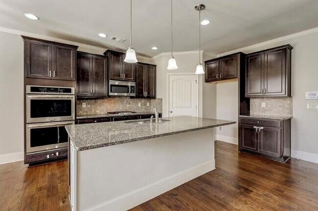 Building Photo - 5130 Austrian Pine Ct