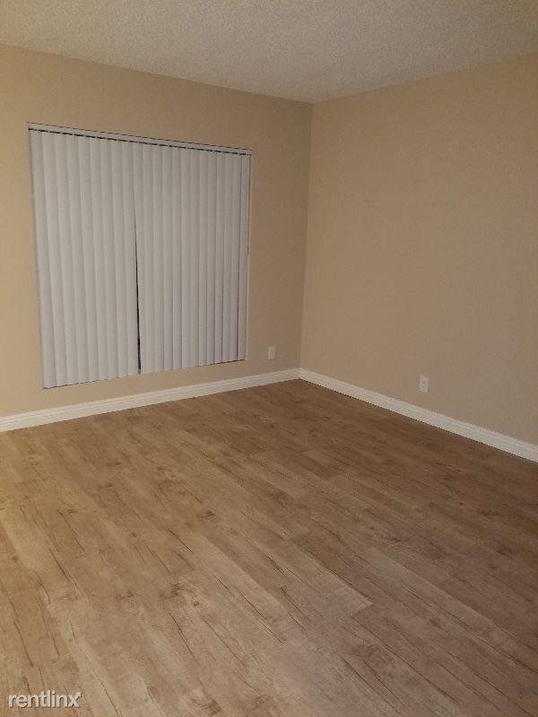 Foto del edificio - 7630 Milton Ave