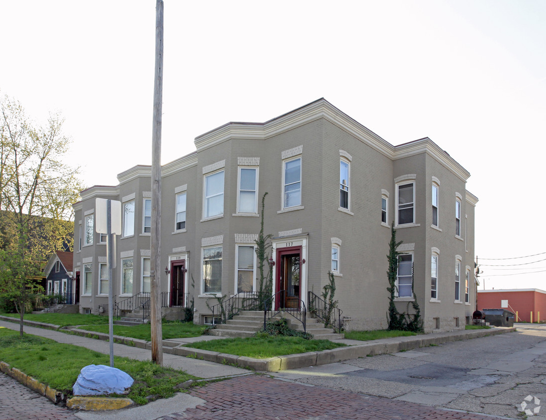Foto principal - 117-121 Division St