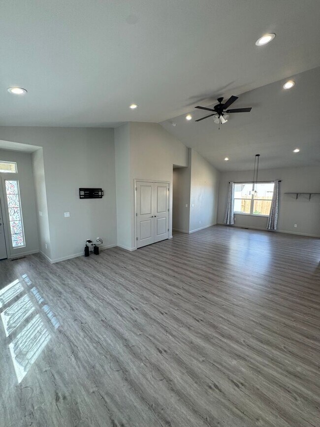 Foto del edificio - 4609 Langdon St