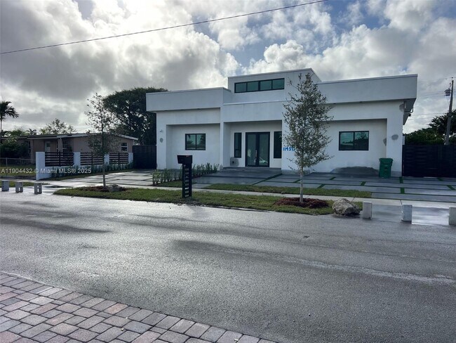 Photo - 11450 SW 59th Terrace House