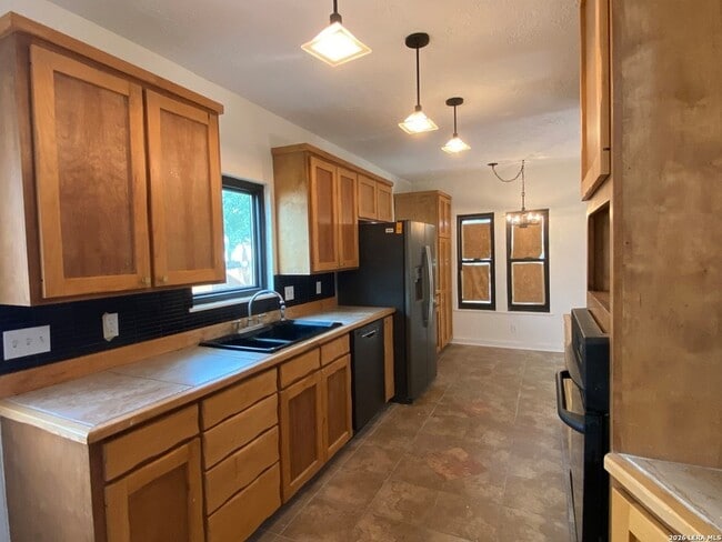 Photo - 1614 W Rosewood Avenue Unit House