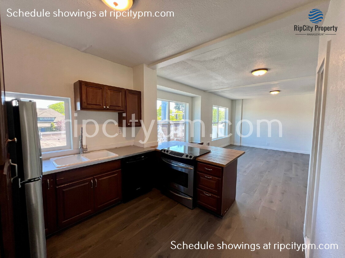Primary Photo - 827 N Lombard St