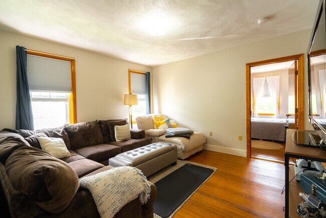 Foto del edificio - 565 Somerville Ave
