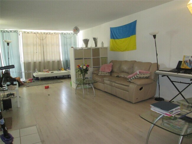 Foto del edificio - 250 174th St