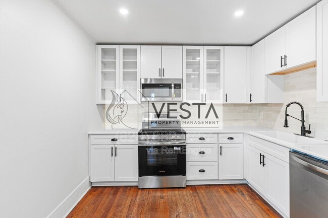 Foto del edificio - 114 Richmond Ave