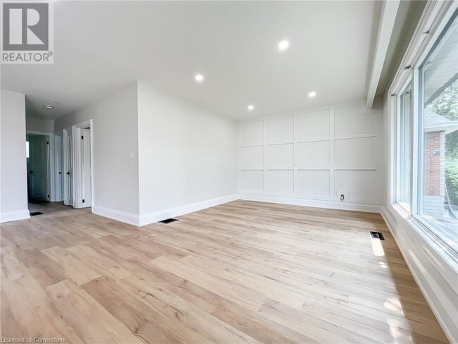 Photo du bâtiment - 447 E 13th St