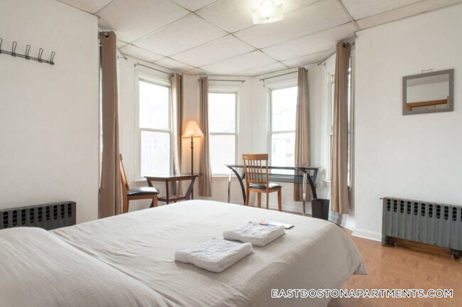 Foto del edificio - 28 Orleans St