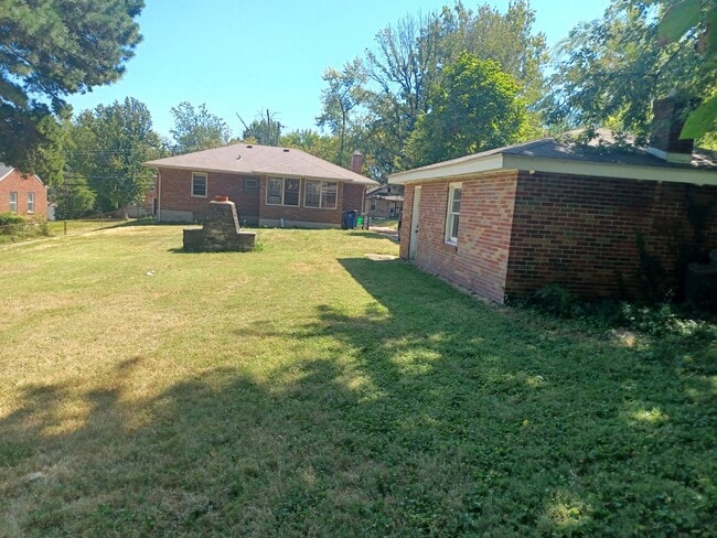 Building Photo - 3351 Wismer Rd