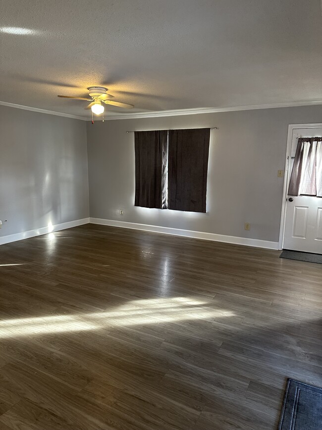 Living room - 102 Wheat Cir