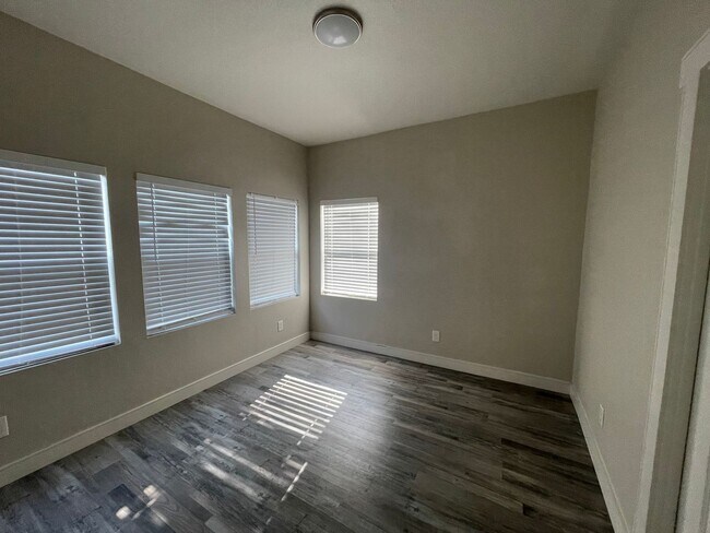Foto del edificio - 2978-2996 26th Ave