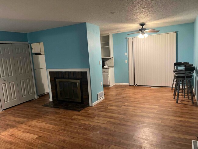 Foto del edificio - 8239 Zane Ct N