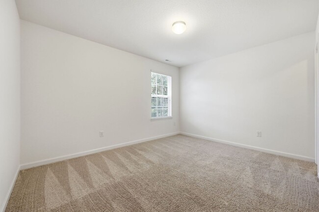 Building Photo - 448 Botanical Ct