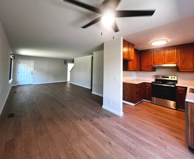 Foto del edificio - Beautifully remodeled 3-bedroom, 1.5-bath ...
