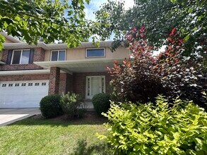 Building Photo - 686 E Union Garden Ct S